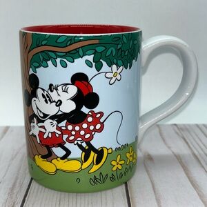 Disney Mickey & Minnie Kissing Picnic 12oz Coffee Mug